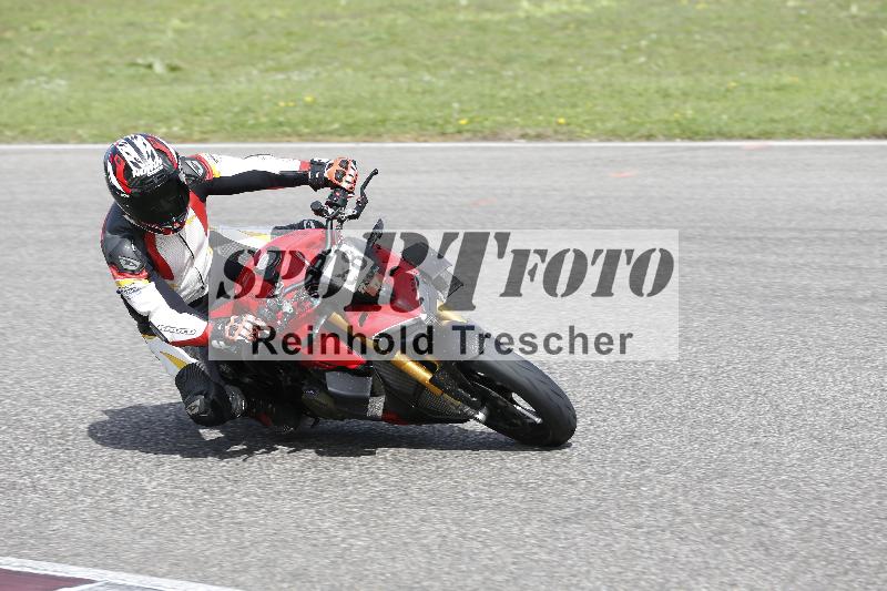 /53 16.09.2025 Track Day Domi Aegerter ADR/Gruppe rot/88